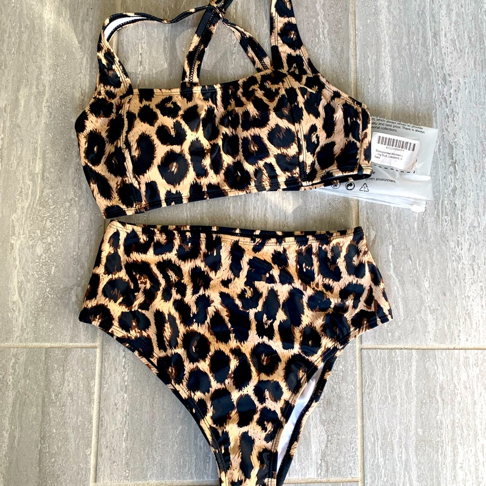 Cheetah print bikini! 🐆 NEW